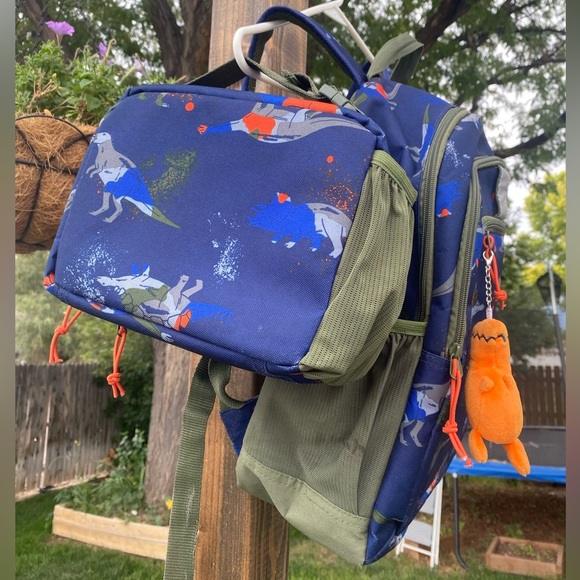 Dinosaur Backpack w/Matching Lunch Bag - Picture 2 of 9